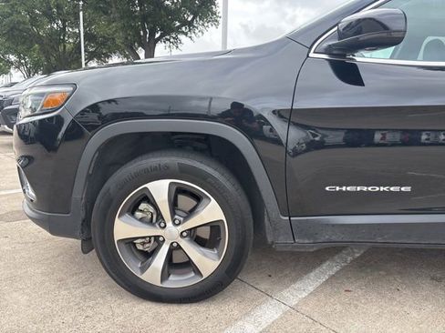 Used 2020 Jeep Cherokee Limited AWD/4WD image 9