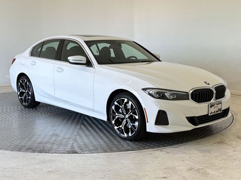 Used 2025 BMW 330i xDrive Sedan w/ Convenience Package AWD/4WD image 7