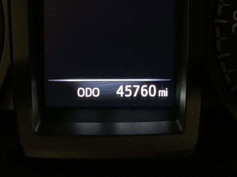 Used 2018 Toyota Tacoma TRD Off-Road image 18