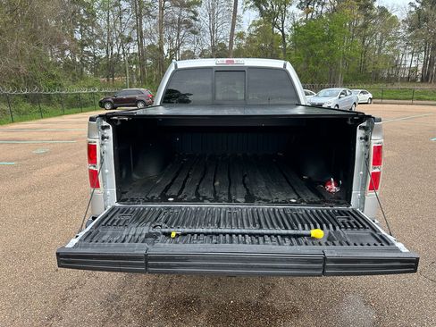 Used 2013 Ford F150 Lariat w/ Lariat Chrome Pkg image 24