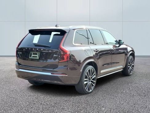 Certified 2025 Volvo XC90 B6 Ultra w/ Protection Package AWD/4WD image 4