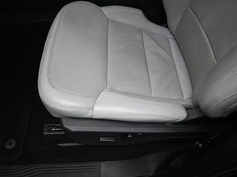 Used 2025 Ford Expedition Max Platinum AWD/4WD image 10
