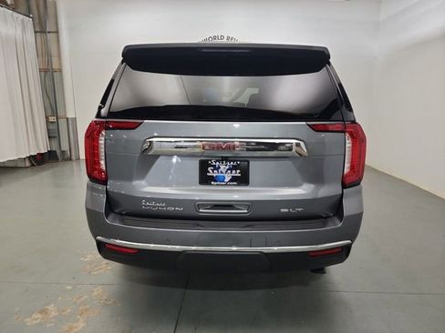 Used 2022 GMC Yukon SLT w/ SLT Premium Package image 8