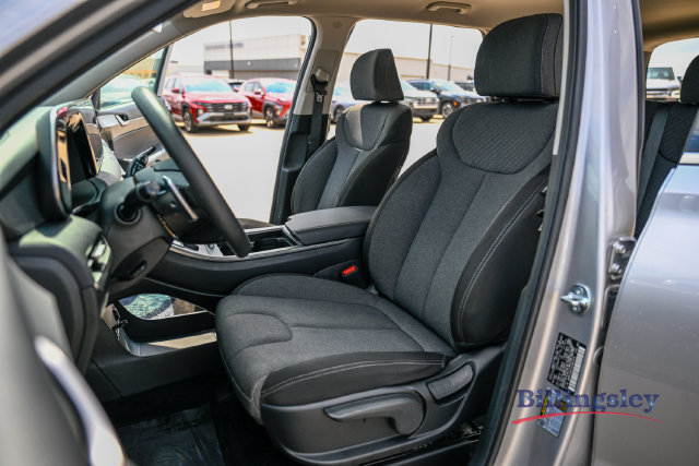 Used 2025 Hyundai Palisade SE FWD image 10