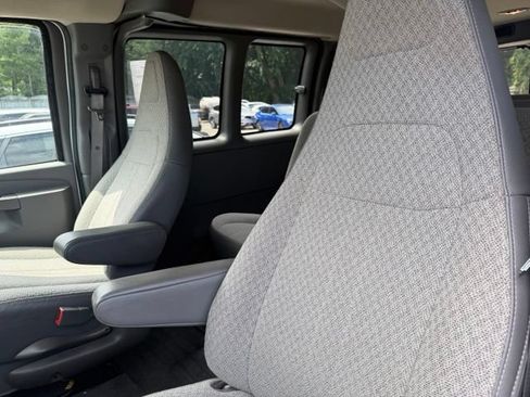 Used 2016 Chevrolet Express 3500 LT w/ LT Preferred Equipment Group RWD image 6