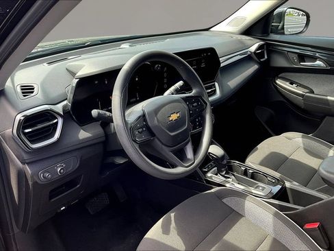 Used 2024 Chevrolet TrailBlazer LT AWD/4WD image 13
