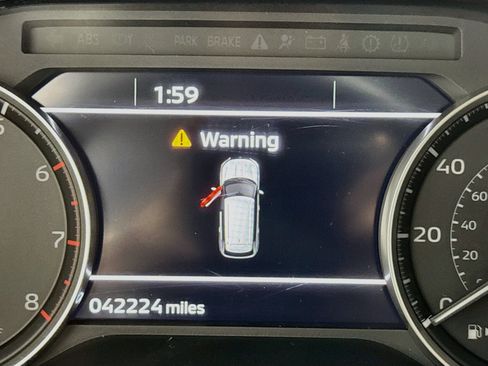 Used 2024 Mitsubishi Outlander SE AWD/4WD image 16