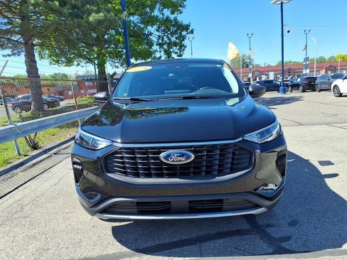 Used 2024 Ford Escape Active w/ Tech Pack #1 AWD/4WD image 3