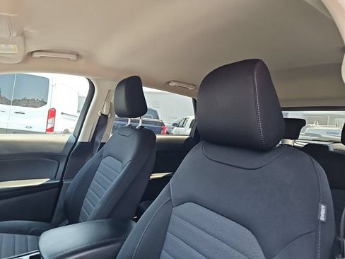 Used 2020 Ford Edge SE FWD image 14