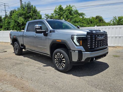 New 2026 GMC Sierra 2500 Denali Ultimate AWD/4WD image 9