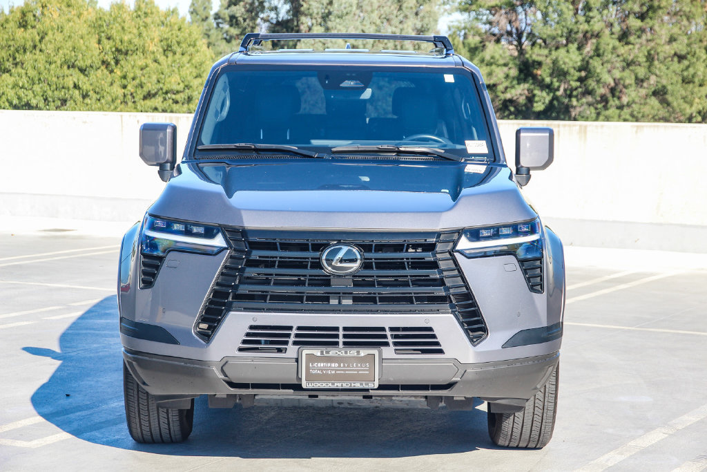 Certified 2025 Lexus GX 550 w/ Cold Area Package AWD/4WD image 2