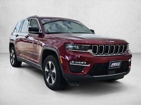 Used 2023 Jeep Grand Cherokee 4WD 4xe image 3