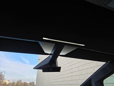 Used 2025 Tesla Cybertruck AWD Crew Cab image 41