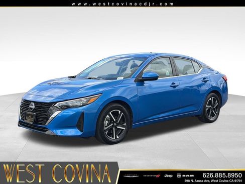 Used 2025 Nissan Sentra SV FWD image 3