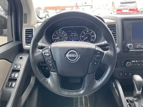 Used 2022 Nissan Frontier SV image 14