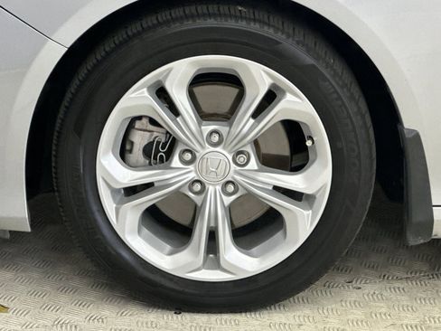 Used 2021 Honda Accord Hybrid image 12