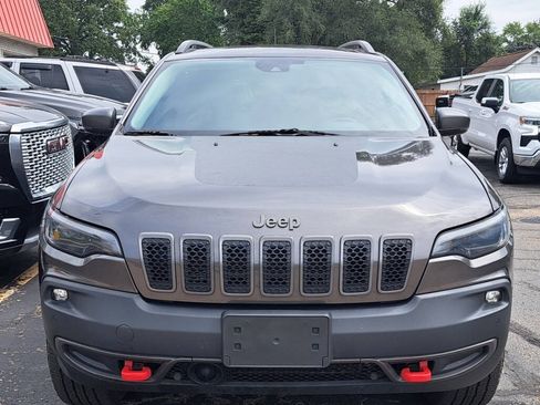 Used 2019 Jeep Cherokee Trailhawk AWD/4WD image 5