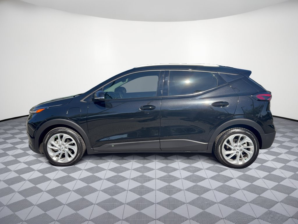 Used 2022 Chevrolet Bolt EUV LT FWD image 2