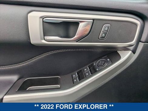 Certified 2022 Ford Explorer XLT RWD image 11