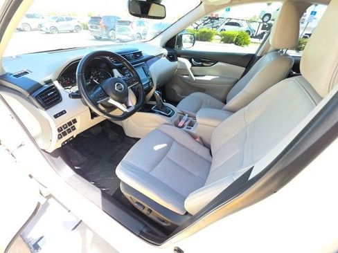 Used 2021 Nissan Rogue Sport SL w/ Premium Package image 12