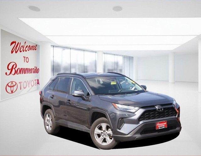 Used 2025 Toyota RAV4 XLE w/ Weather Package AWD/4WD image 2