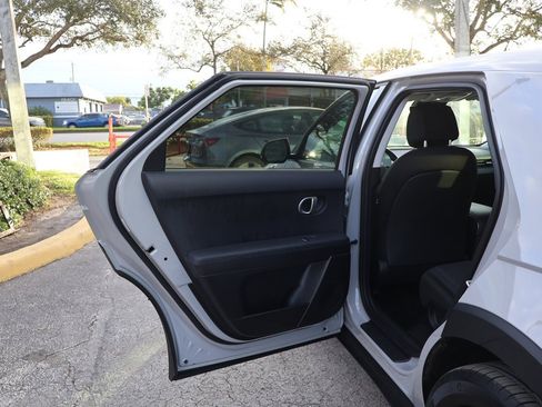 Used 2024 Hyundai Ioniq 5 SEL image 25