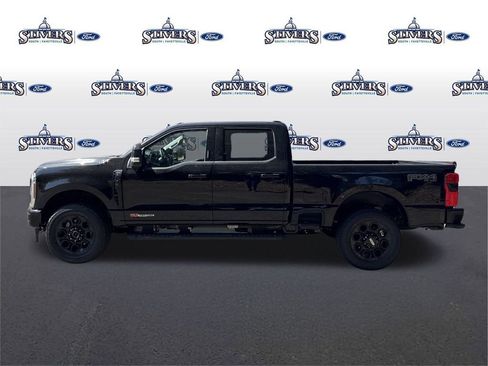 New 2026 Ford F350 Lariat w/ Black Appearance Package image 8