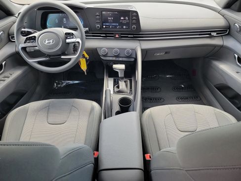 New 2026 Hyundai Elantra SE image 16