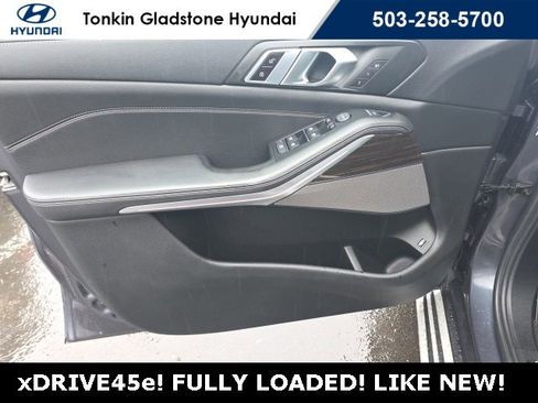 Used 2021 BMW X5 xDrive45e w/ Premium Package image 8