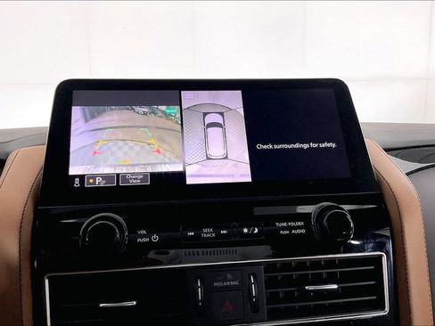 Used 2024 INFINITI QX80 Sensory AWD/4WD image 30
