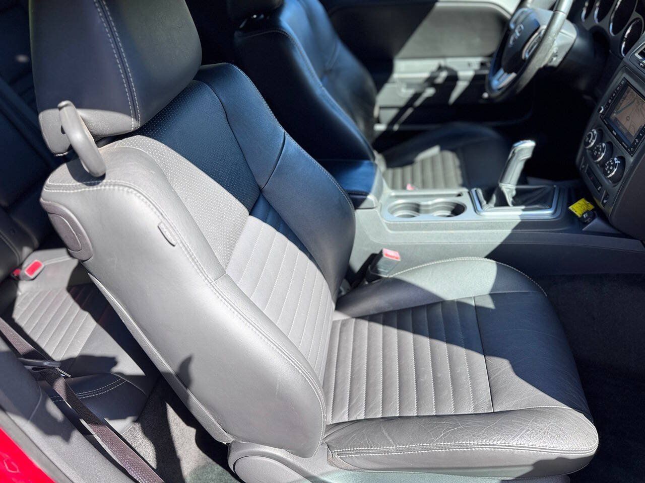 Used 2012 Dodge Challenger R/T RWD image 15
