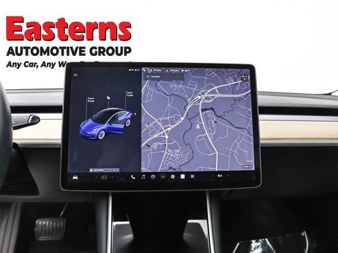 Used 2018 Tesla Model 3 Mid Range RWD image 12