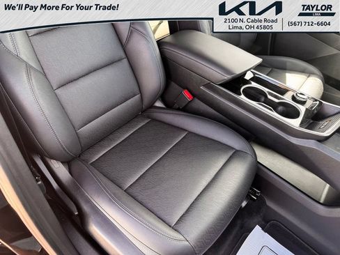 Used 2026 Chevrolet Equinox LT w/ Convenience Package II FWD image 12