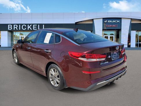 Used 2019 Kia Optima LX image 4