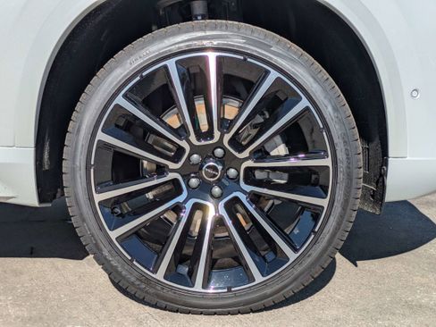 New 2026 Volvo XC90 B6 Ultra image 11