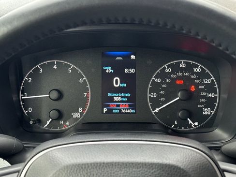 Used 2024 Toyota Corolla SE image 23