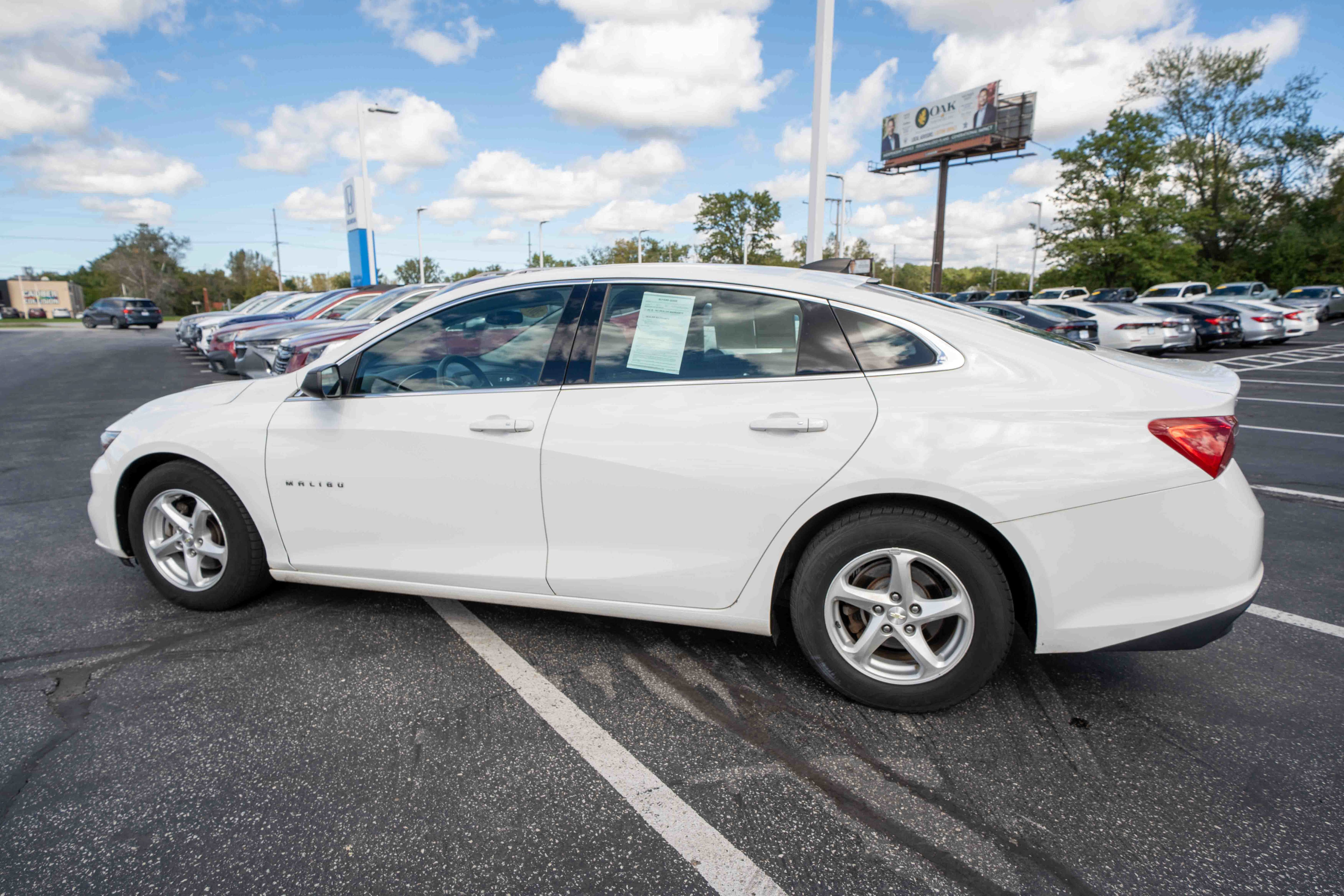 Used 2017 Chevrolet Malibu LS FWD image 4
