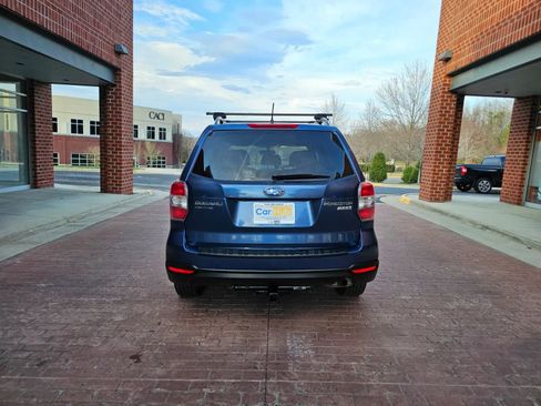 Used 2014 Subaru Forester 2.5i Premium w/ All-Weather Package image 5