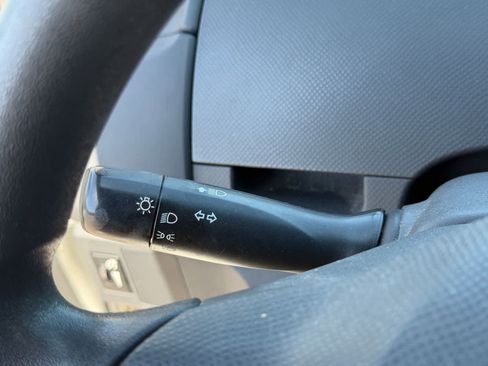 Used 2011 Toyota Yaris 2-Door Hatchback w/ Convenience Pkg FWD image 15