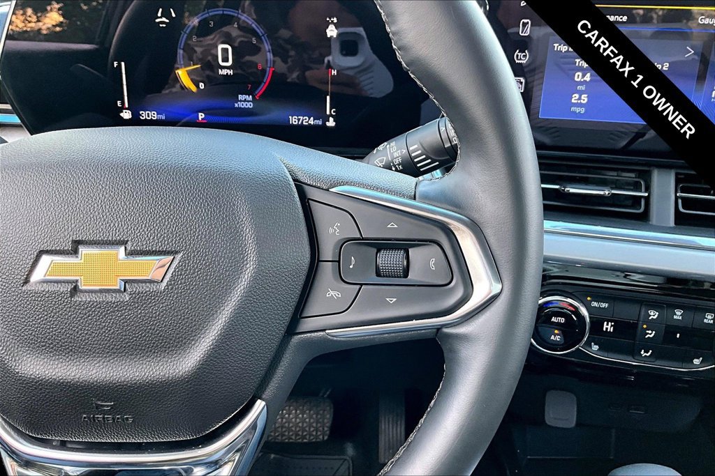 Used 2025 Chevrolet Trax LT w/ Driver Confidence Package FWD image 17