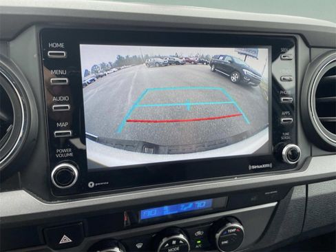 Used 2022 Toyota Tacoma TRD Off-Road image 31