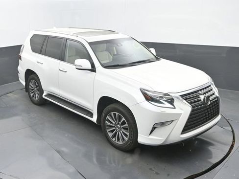 Used 2022 Lexus GX 460 Luxury w/ Accessory Package image 13