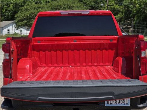 Used 2021 Chevrolet Silverado 1500 Custom Trail Boss w/ LPO, Dark Essentials Package AWD/4WD image 12