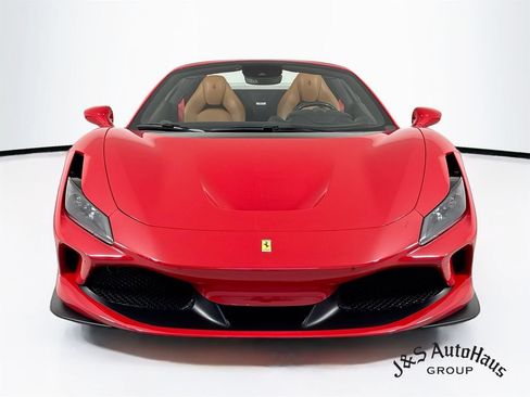 Used 2022 Ferrari F8 Tributo RWD image 2