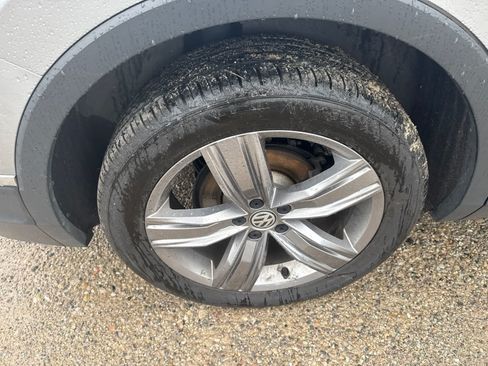 Used 2021 Volkswagen Tiguan SEL AWD/4WD image 8