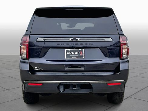 Used 2022 Chevrolet Suburban Z71 w/ Luxury Package image 5