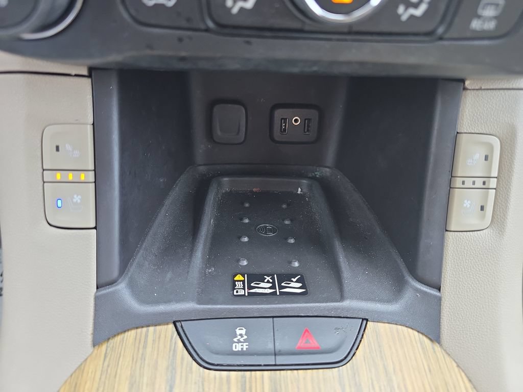 Used 2018 GMC Acadia Denali w/ Technology Package FWD image 35