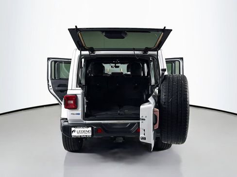 Used 2023 Jeep Wrangler Unlimited Sahara w/ Cold Weather Group image 27