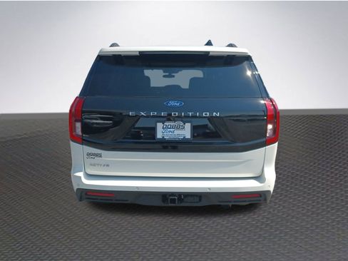 New 2025 Ford Expedition Active image 6