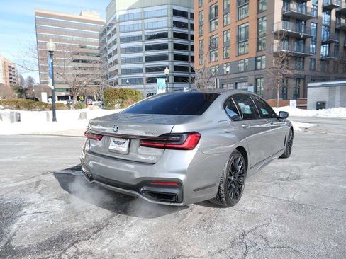 Used 2020 BMW 750i xDrive image 12